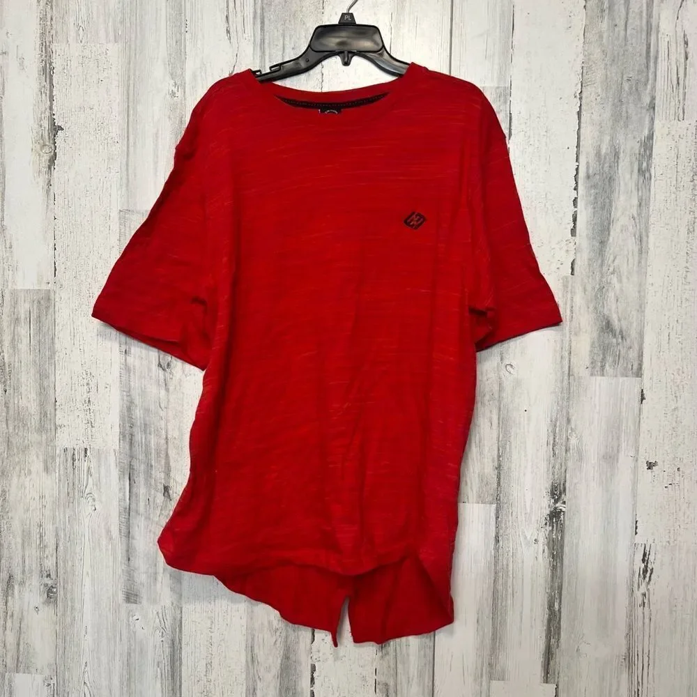 Men’s red shirt